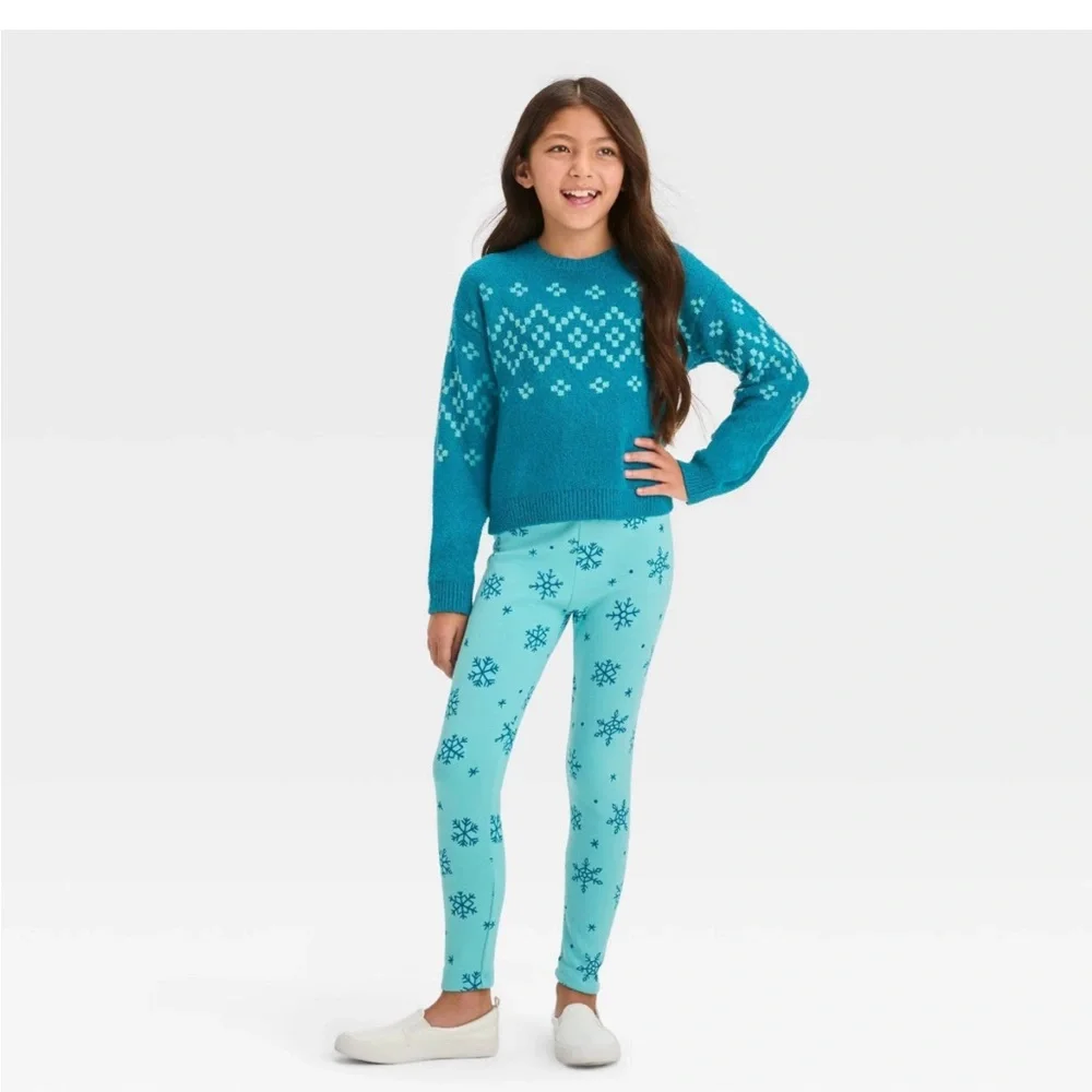 Cat and jack child’s sweater in teal size L super comfy